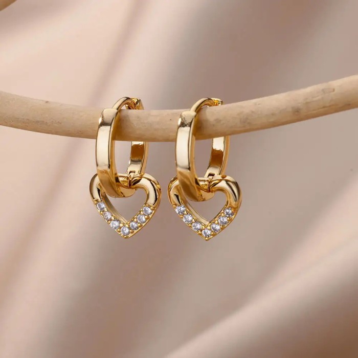 Cross-Border European and American Heart-Shaped Hollow Earrings Copper Inlaid with Colorful Zircon Gold-Edged Button Style Women's Earrings Manufacturer Wholesale