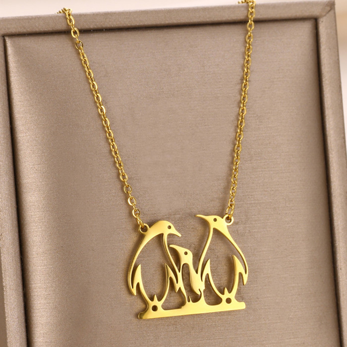 Cross-Border Minimalist Stainless Steel Geometric Hollow Pattern Niche Design Titanium Steel Round Heart Pendant Women's Necklace Wholesale