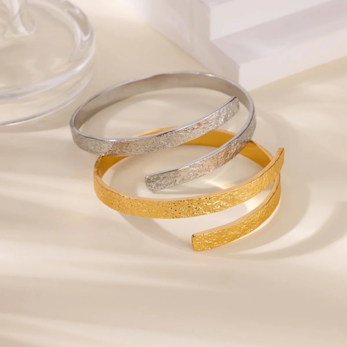 Minimalist Fashion Women's Stainless Steel 18K Gold Plated Open Bracelet Hammered Texture Hand Jewelry Titanium Steel...