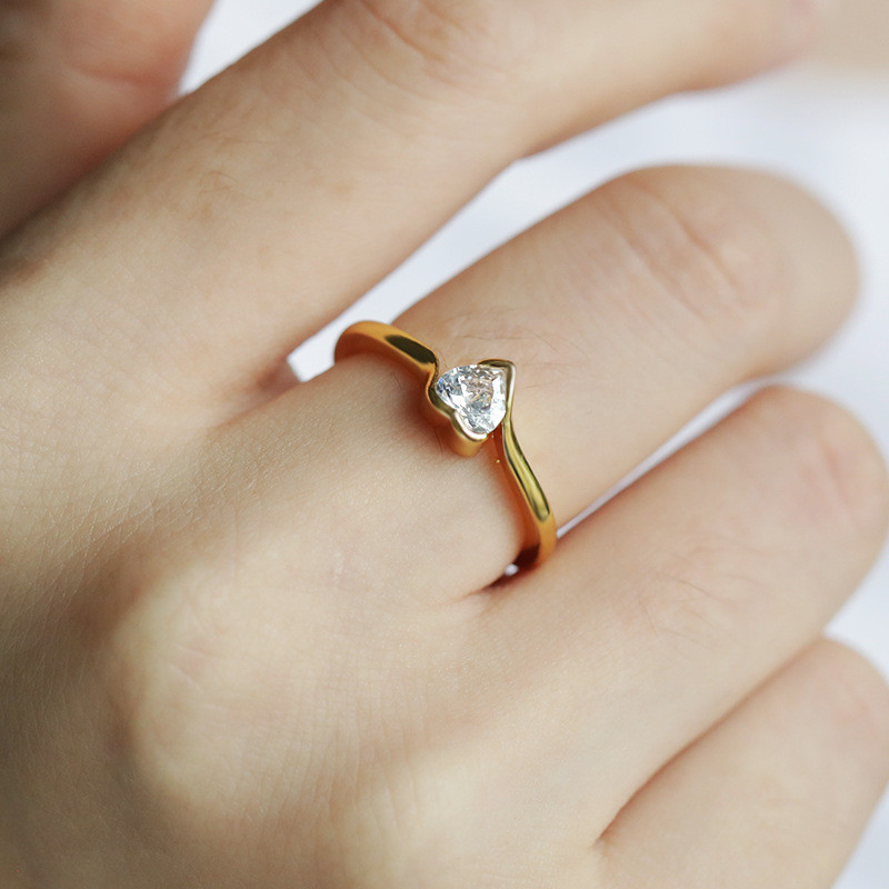 Amazon New Heart-shaped 18k Ring Inlaid with Zircon Heart Ring Women's Jewelry Gift One-piece Dropshipping