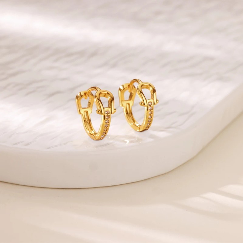 Amazon Hot-Selling Copper Inlaid Zircon Earrings for Women, Heart-Shaped Earrings, Light Luxury, Elegant, Wireless, Compatible with Earring Studs Manufacturer