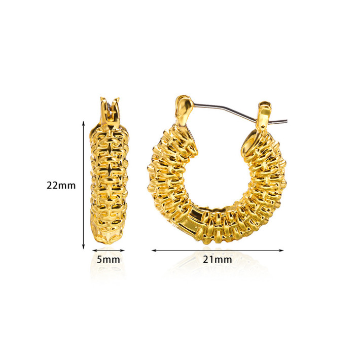 European and American New Style Geometric Hollow Earrings Heart-shaped Earrings for Women Niche Design Large Hoop Personality Earrings Manufacturer