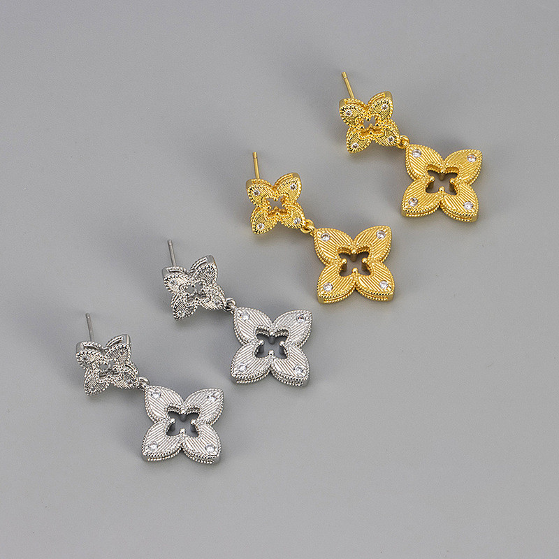 Vintage Niche Brushed Hollow Four-Leaf Clover Earrings French Light Luxury Diamond Design Earrings Retro Elegant Ear Jewelry