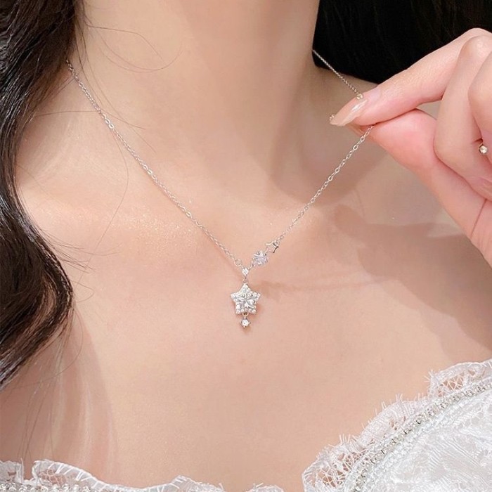 Star Necklace for Women, Light Luxury, High-End Feel, Fresh and Sweet Fashion, Zircon Five-Pointed Star Collarbone Chain