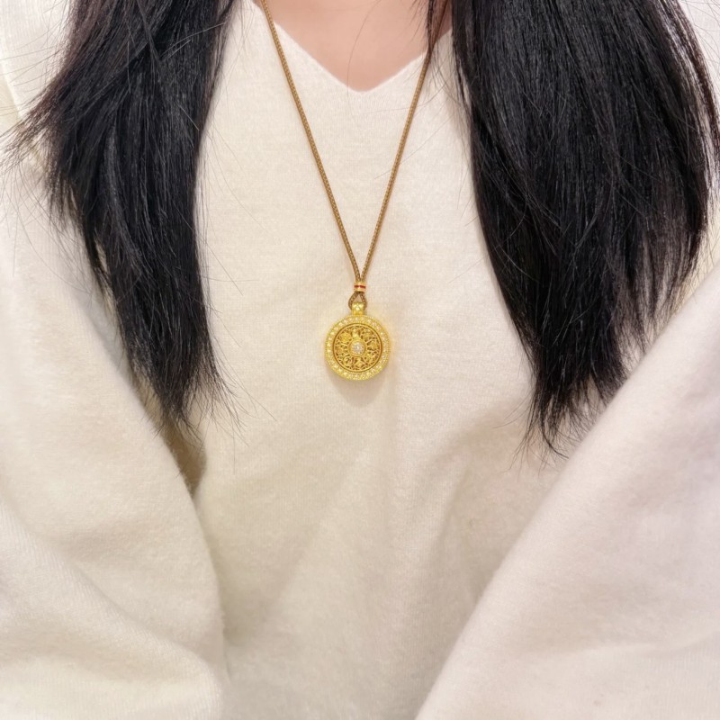 Jindian Same Style Ancient Style Alluvial Gold Eight Treasures Compass Pendant Retro Fashion New National Fashion Hollow Necklace Female Lucky Lucky