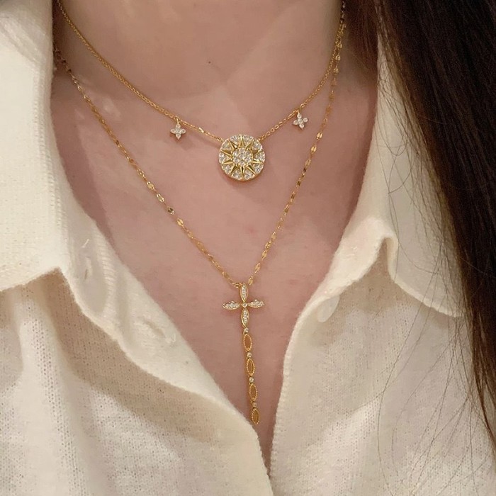 Vintage Style Sparkling Fully Stone-Set Star Compass Necklace Light Luxury High-end Fish Scale Layered Cross Tassel Coll...