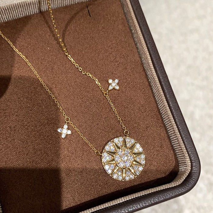 Vintage Style Sparkling Fully Stone-Set Star Compass Necklace Light Luxury High-end Fish Scale Layered Cross Tassel Coll...