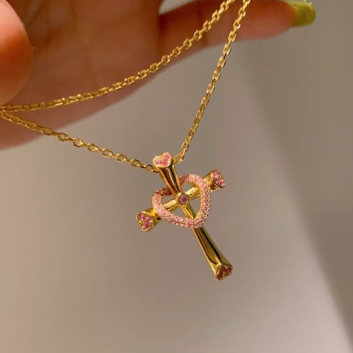 Fashion Light Luxury Love and Redemption Pink Heart Cross Necklace High-end Niche Design High Carbon Diamond Collarbone Chain