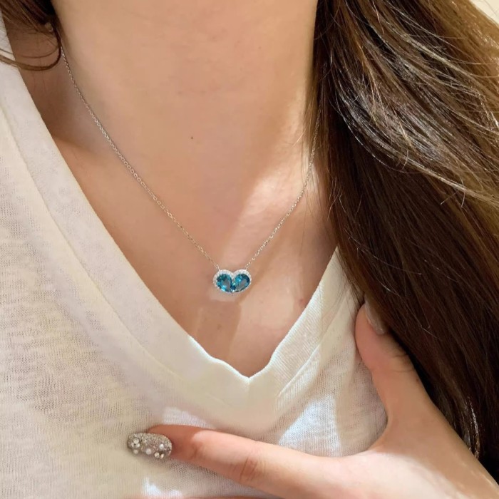 Sparkling Blue Diamond Heart Necklace for Women New Exquisite High-end Light Luxury Niche Temperament Collarbone Chain Choker
