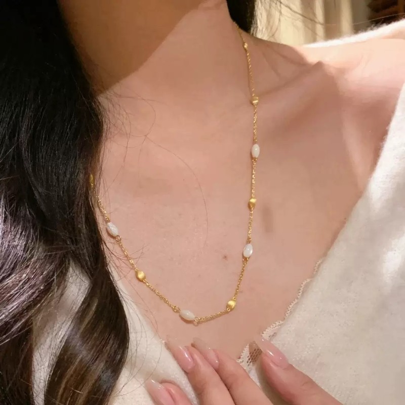 French Retro Mother-of-Pearl Starry Sky Bead Necklace Fashion Light Luxury High-End Brushed Small Gold Bead Collarbone Chain for Women