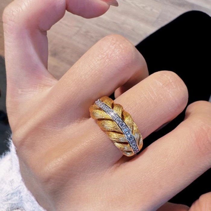 Niche Retro Light Luxury Three-Dimensional Design Vintage Brushed Horn Bag Ring Italian Stone-Inlaid Woven Feather...