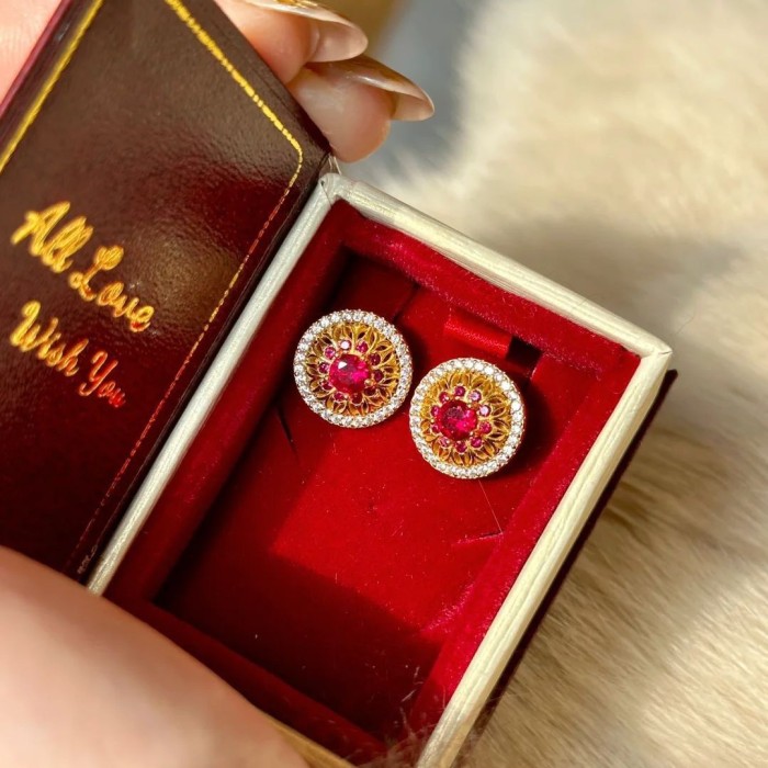 New Chinese Style Ruby Rose Flower Window Earrings Light Luxury Fully Stone-Set Textured Carved Gold Red Corundum Earrin...