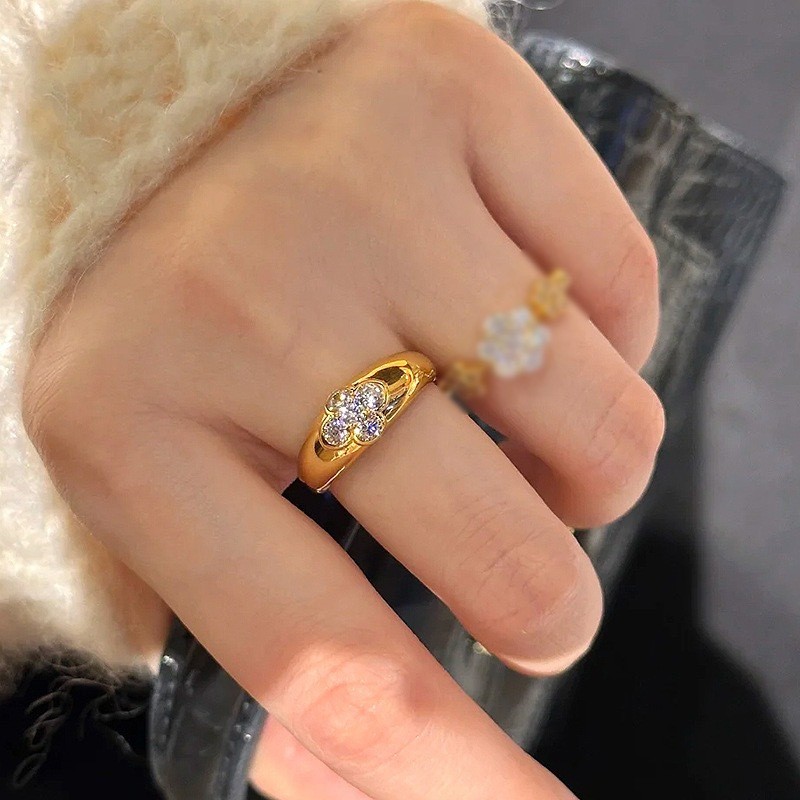 French Style Light Luxury Retro Hot-Selling Diamond-Studded Sparkling Snowflake Ring