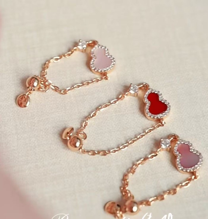 Small Gourd Red Agate Chalcedony Chain Ring for Women, High-End Feel, Adjustable Chain Index Finger Ring, Necklaces