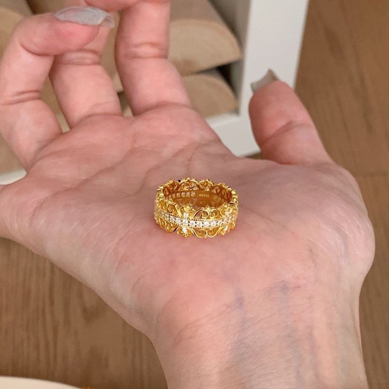 Xiaohongshu Douyin Princess on the Run Lace Castle Ring Medieval Palace Style Heavy Craft Hollow Ring