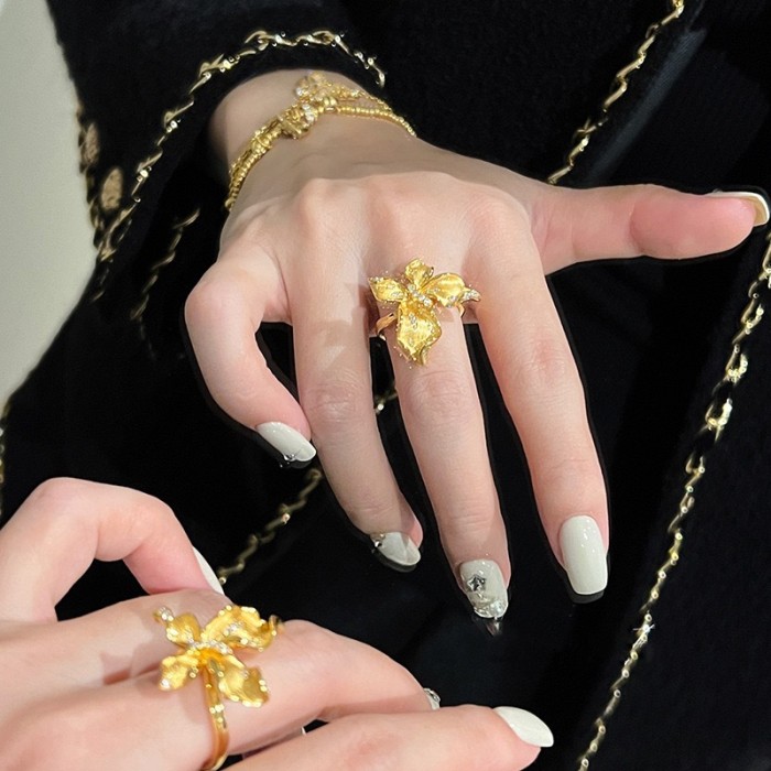 New Chinese Style Ancient Court Style Brushed Butterfly Flower Ring Inlaid with Zircon Exquisite Simple Niche Design Sense Ring