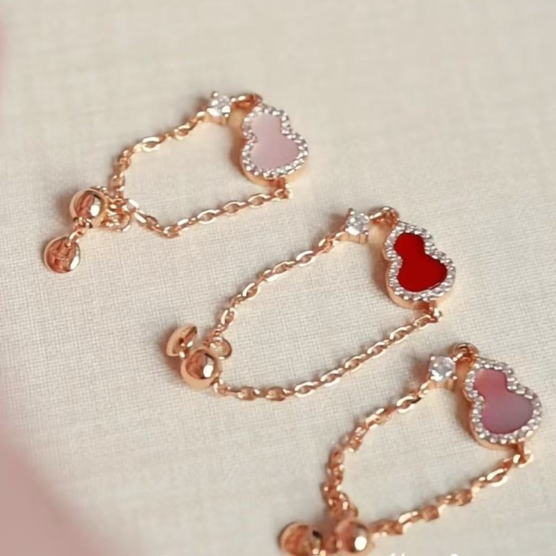 Small Gourd Red Agate Chalcedony Chain Ring for Women, High-End Feel, Adjustable Chain Index Finger Ring
