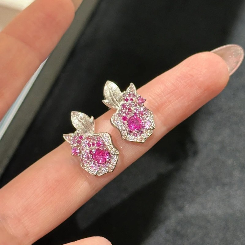 Brushed Rose Flower Earrings Light Luxury Elegant Red Corundum Camellia Stud Earrings Old Money Style Inlaid Diamond Earrings for Women