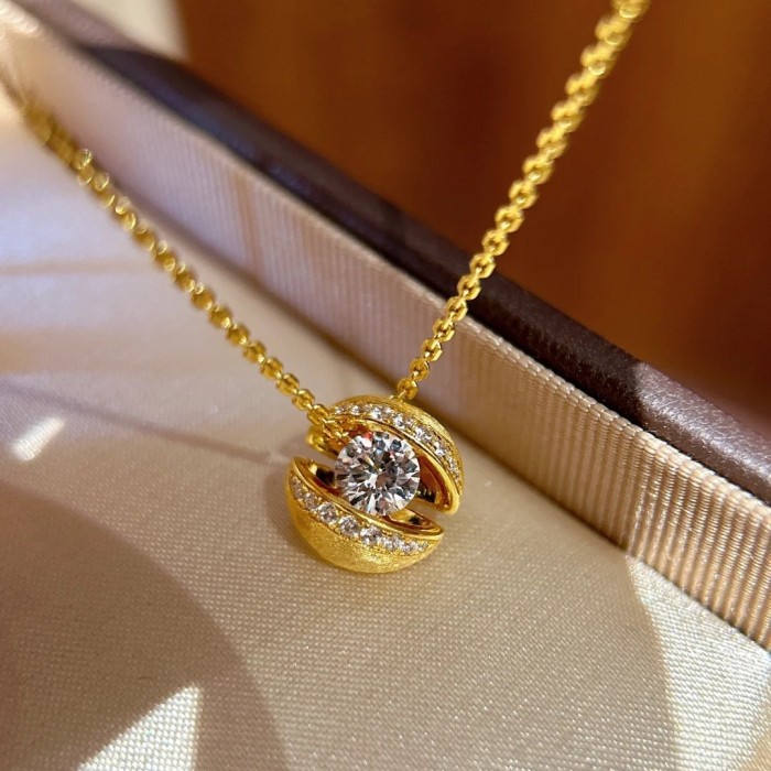 New Floating Planet Necklace for Women Elegant Light Luxury High-end Niche Design Simple Versatile Fashion Collarbone...