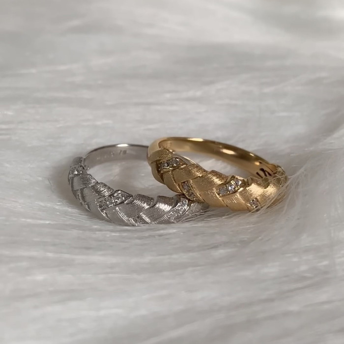 Xiaohongshu Hot-Selling Vintage Style Sparkling Diamond Wheat Spike Ring for Women Retro Vintage Style Brushed Craft Wheat Spike Wide Version Ring