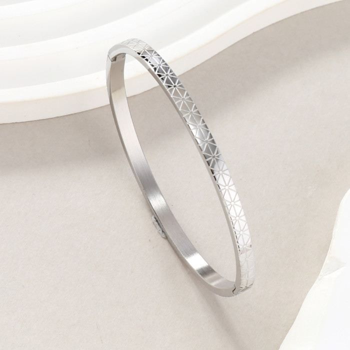 Exquisite Titanium Steel Buckle O-Shaped Bracelet Stainless Steel Corrosion Rice-shaped Starry Sky Gold Couple Bracelet
