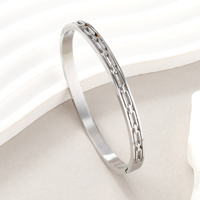 Gold Stainless Steel Hollow Interlocking Clasp Bracelet Fashion O-Shaped Bracelet Titanium Steel Jewelry Manufacturer