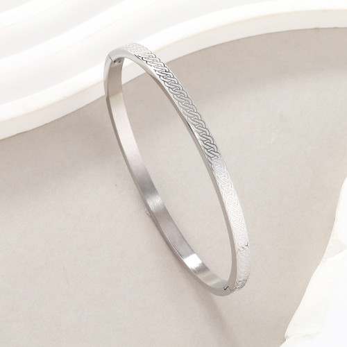 Cross-Border Exquisite Stainless Steel Jewelry Corrosion Linked Twist Rope Pattern Titanium Steel Bracelet Buckle O-Shaped Hand Jewelry Factory