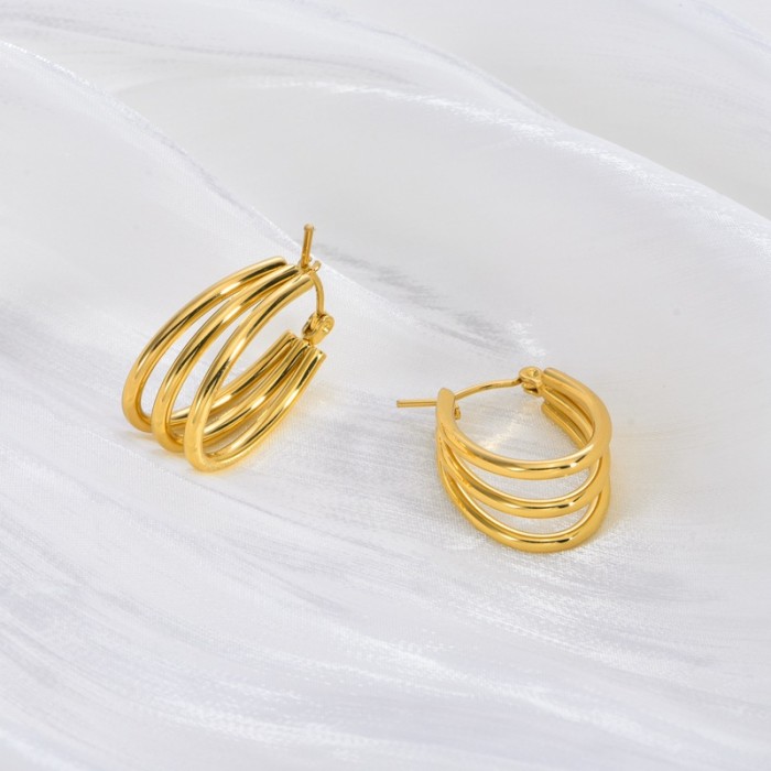 High-End Stainless Steel Earrings Niche Design Exaggerated Earrings for Women Fashion Versatile Gold Heart-Shaped Stu...