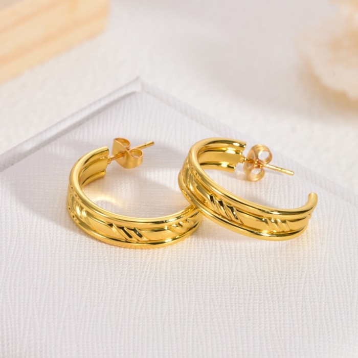 Light Luxury Stainless Steel Earrings Elegant High-end Sense of Design Niche Exaggerated Large Gold Women's Stud Earr...