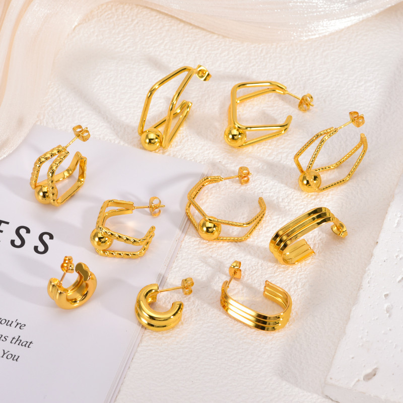 European and American Style Gold Geometric Autumn Winter Stainless Steel Earrings Light Luxury High-end Exaggerated Earrings for Women with Unique Design Niche Stud Earrings