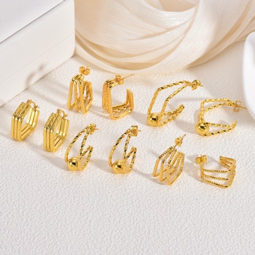 European and American Vintage Accessories Stainless Steel Earrings Light Luxury High-end Exaggerated Earrings for Women with Unique Design Niche Gold Stud Earrings