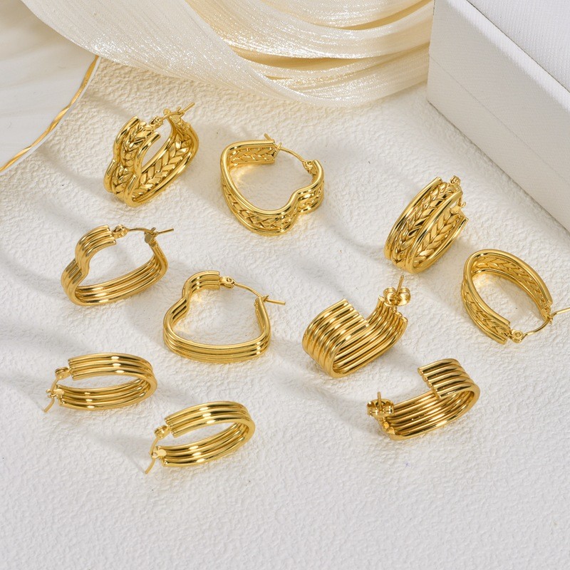 Cross-Border Golden Wheat Ear Stainless Steel Earrings Light Luxury Geometric Exaggerated Earrings for Women Niche Asymmetric High-End Sense Stud Earrings