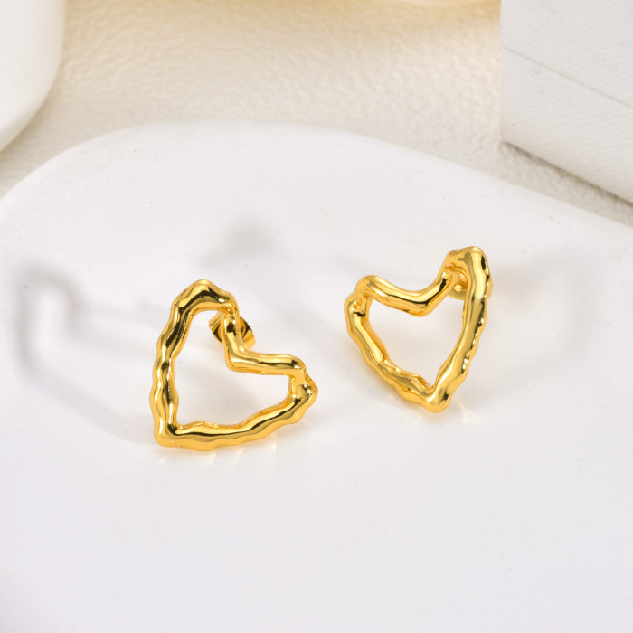 Style Gold Stainless Steel Earrings Light Luxury High-end Autumn Winter Vintage Exaggerated Earrings Design Sense Nic...