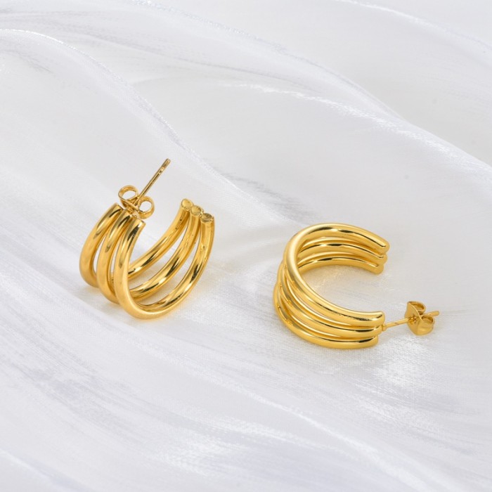 High-End Stainless Steel Earrings Niche Design Exaggerated Earrings for Women Fashion Versatile Gold Heart-Shaped Stu...