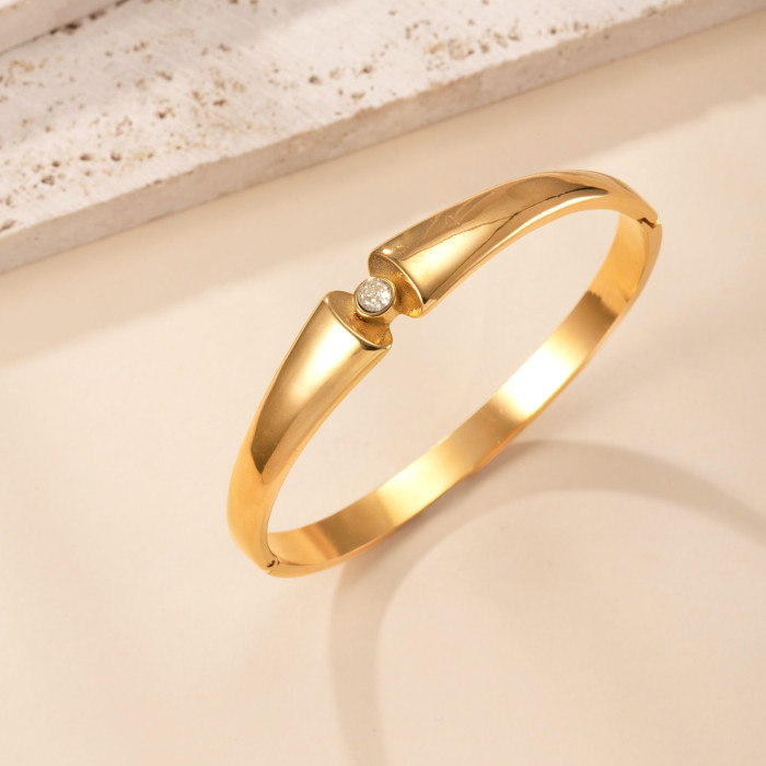 Stainless Steel Bracelet Square Stone-Encrusted Clasp Bracelet Light Luxury 18K Gold Plated Titanium Steel Jewelry...