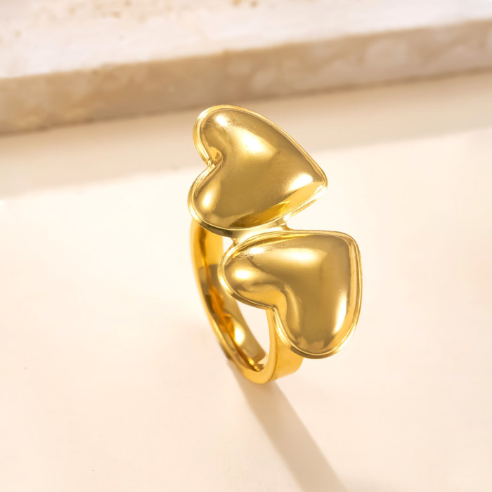 Stainless Steel Ring Hydraulic Heart Smooth Ring for Women Niche Design 18K Gold Plated Titanium Steel Jewelry