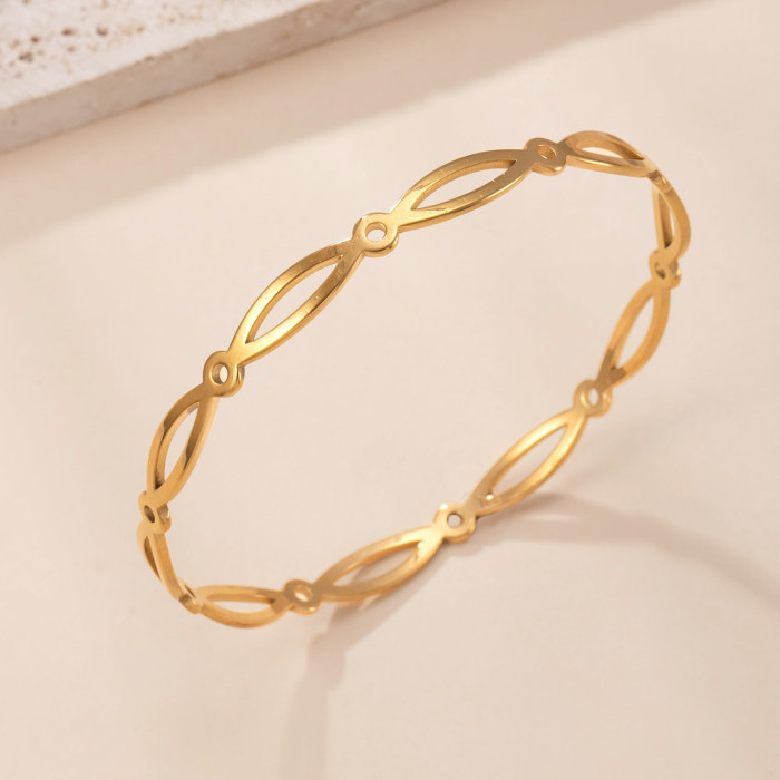Fashion Titanium Steel Bracelet Cut Heart Women's Bracelet High-End 18K Gold Plated Stainless Steel Jewelry Factory