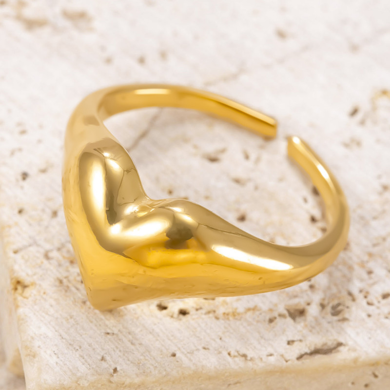 Cross-Border Hot Selling Stainless Steel Jewelry Fashionable High-End 18K Gold Plated Ring Smooth Heart Open Titanium Steel Ring