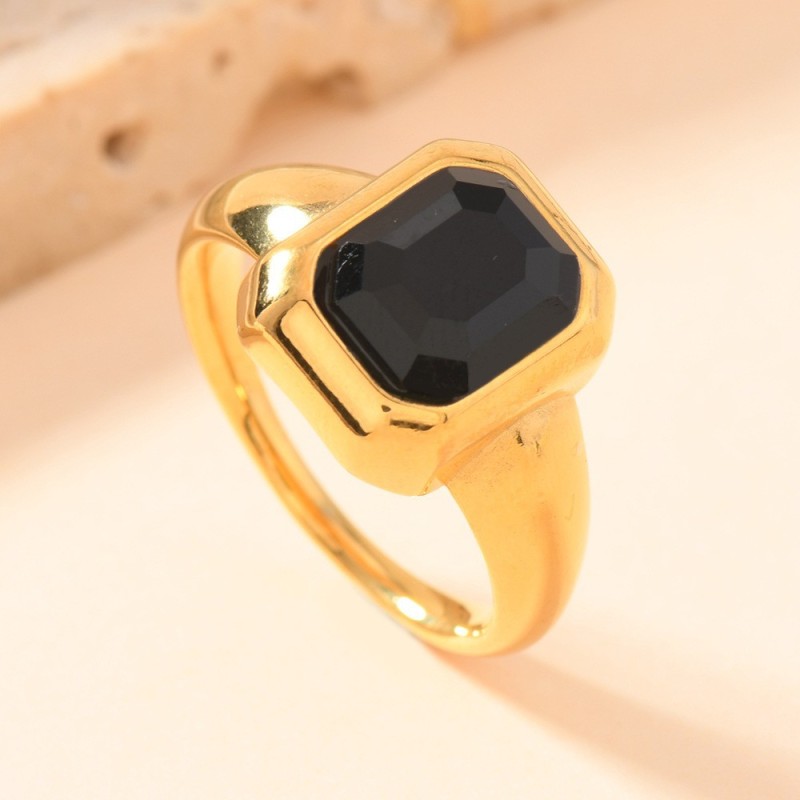 Cross-Border Hot Selling Stainless Steel Ring Cast Square Diamond Ring 18k Gold Plated Fashion Titanium Steel Jewelry Wholesale Factory