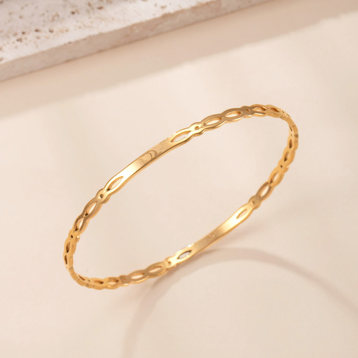 Fashion Titanium Steel Bracelet Cut Heart Women's Bracelet High-End 18K Gold Plated Stainless Steel Jewelry Factory