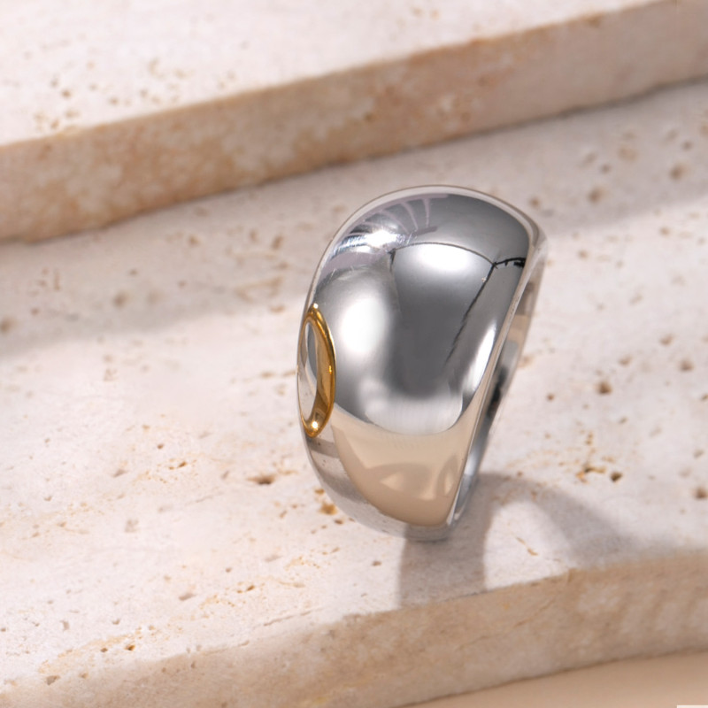 Amazon New Titanium Steel Ring Cast Curved Smooth Ring Women Fashion Versatile Stainless Steel Jewelry Wholesale Factory