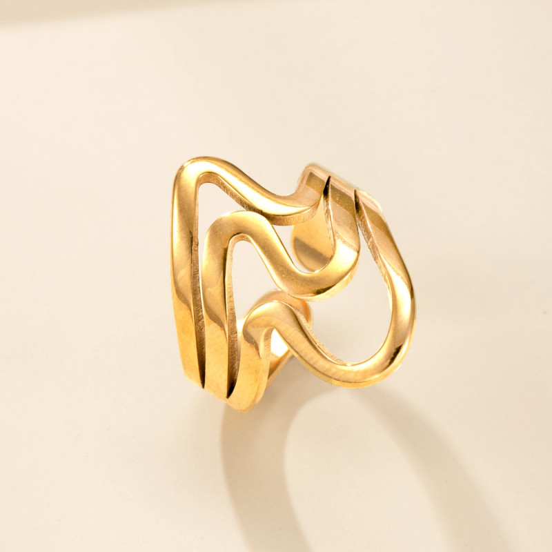 European and American Style Stainless Steel Ring Irregular Cut Hollow Open Ring for Women Personalized 18k Gold Plated Titanium Steel Jewelry