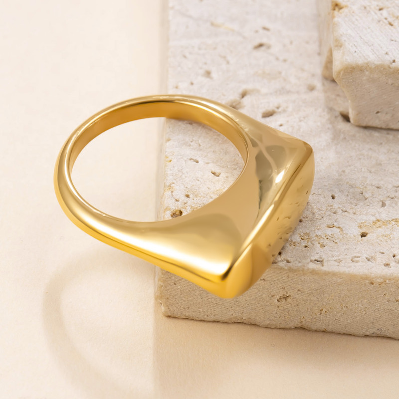 European and American Cross-Border Titanium Steel Jewelry Fashion Simple 18K Gold Plated Ring Casting Beveled Smooth Stainless Steel Ring Factory