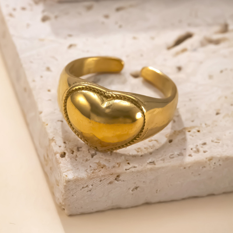Cross-Border European and American Stainless Steel Jewelry High-End Casting Heart Ring 18K Gold Plated Open Ring Manufacturer Wholesale