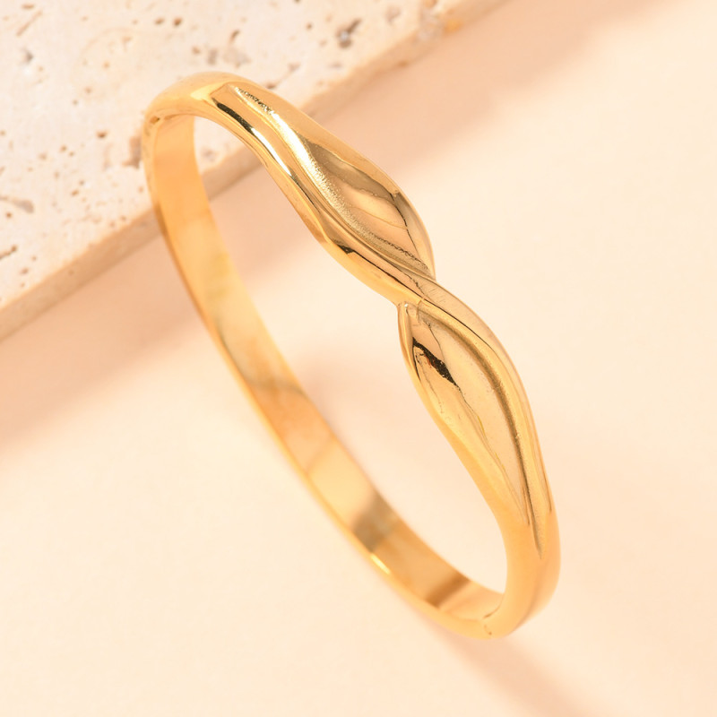 Cross-Border Hot Selling Stainless Steel Bracelet Irregular Smooth Buckle Bracelet Light Luxury High-End Feel Titanium Steel Non-Fading Bracelet