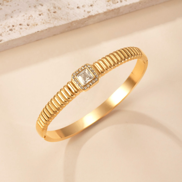 Stainless Steel Bracelet Square Stone-Encrusted Clasp Bracelet Light Luxury 18K Gold Plated Titanium Steel Jewelry...