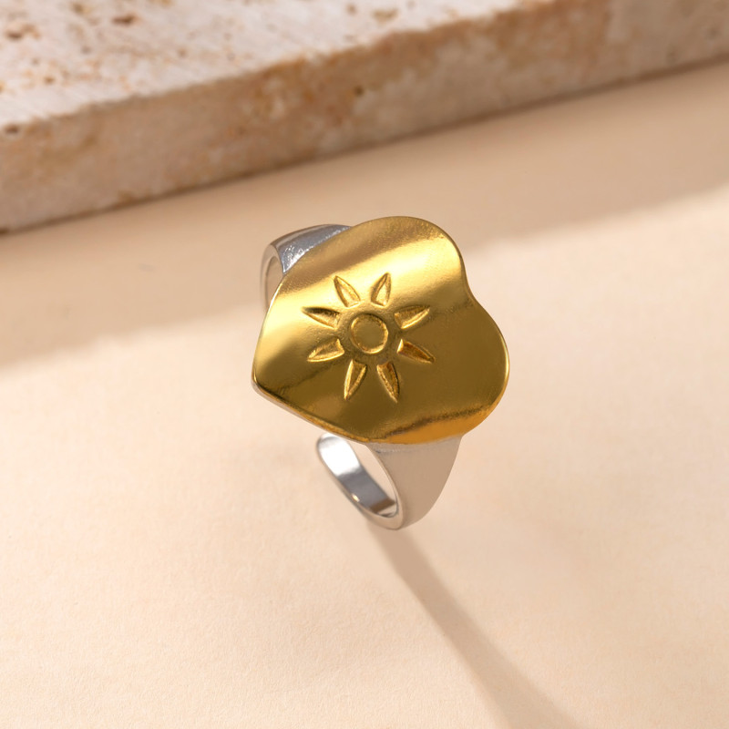 Cross-Border Hot-Selling Stainless Steel Ring Hydraulic Gold Love Heart Couple Ring Design Titanium Steel Non-Fading Jewelry Factory