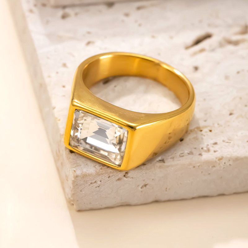 Cross-Border Hot Selling Titanium Steel Jewelry Casting Inlaid Square Zircon Ring Fashion Simple 18k Gold Plated Stainless Steel Ring