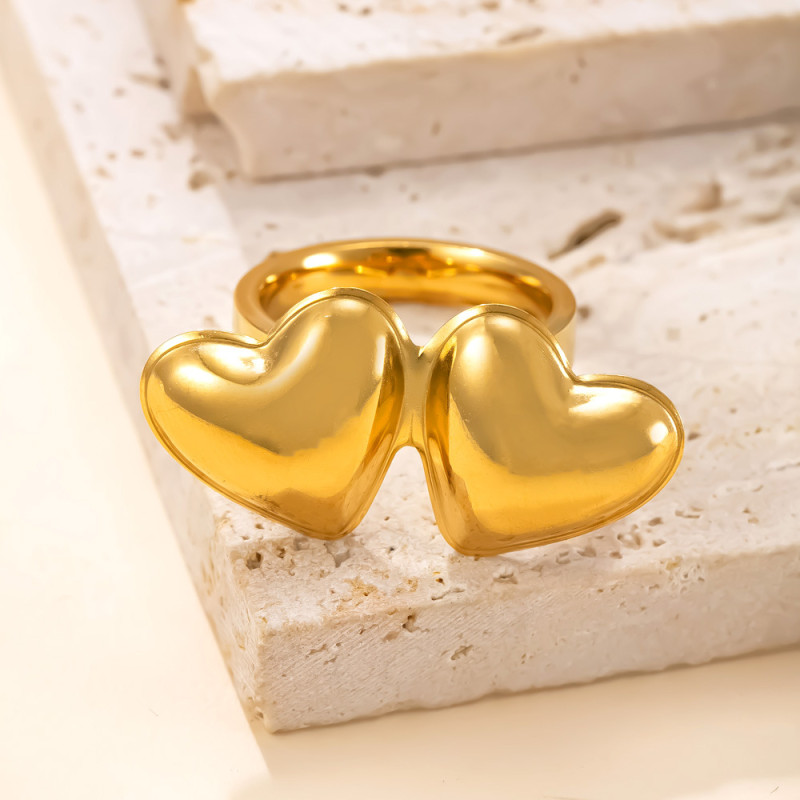 European and American Cross-Border Stainless Steel Ring Hydraulic Heart Smooth Ring for Women Niche Design 18K Gold Plated Titanium Steel Jewelry