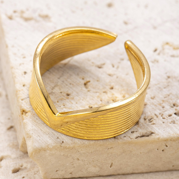European and American Cross-Border Stainless Steel Ring Hydraulic V-Shaped Irregular Open Ring for Women Niche Design Titanium Steel Jewelry Factory
